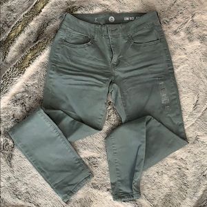 NWT! Olive Green Jeggings